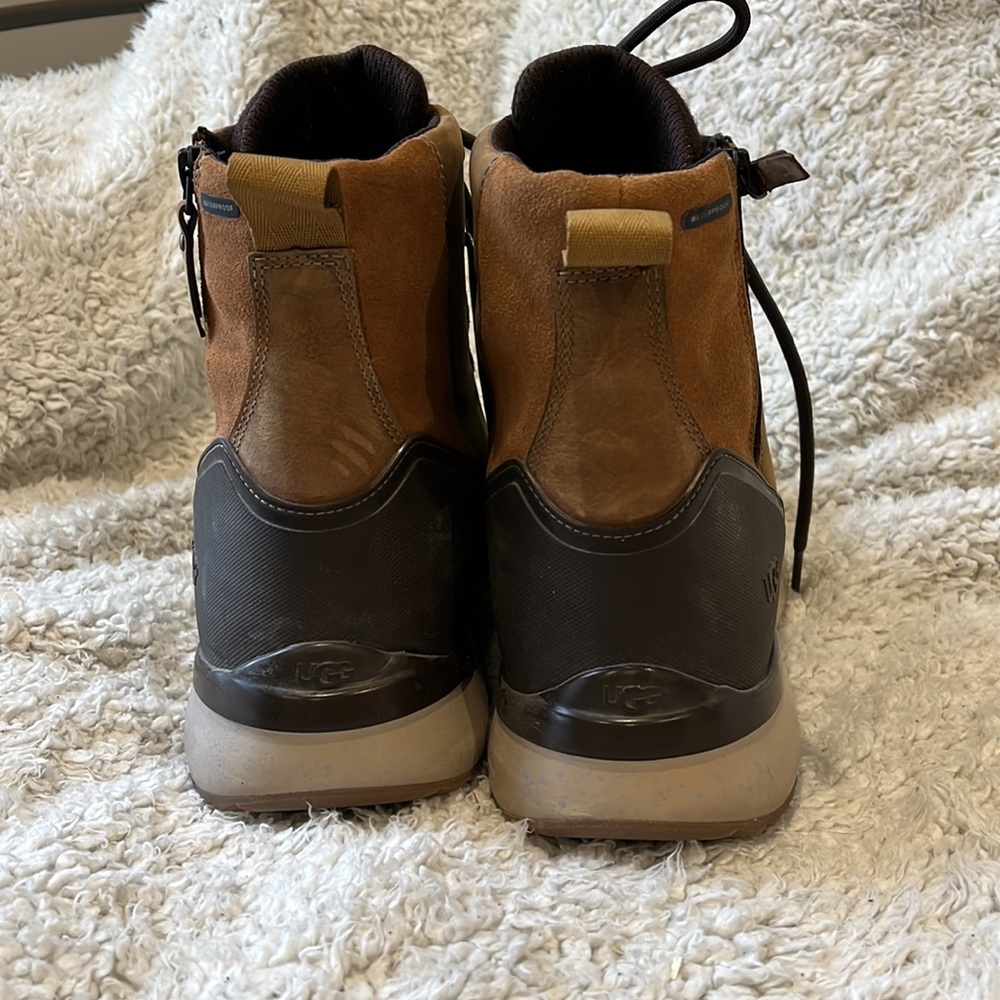 Waterproof Ugg Boots - Picture 3 of 9